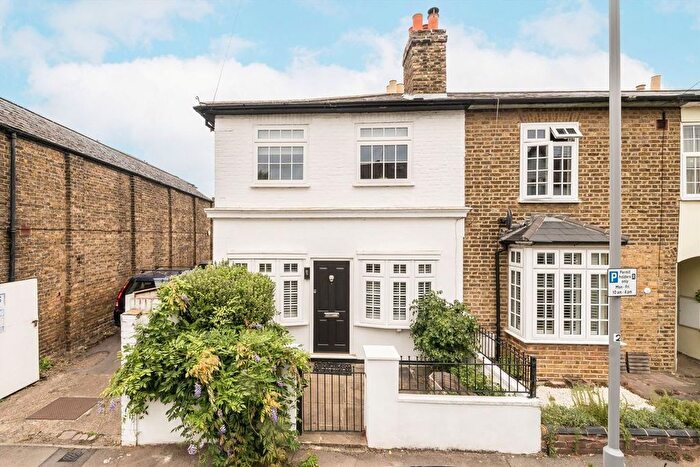 3 Bedroom End Of Terrace House For Sale In Westfield Road, Surbiton, KT6