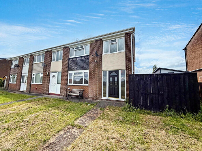 3 Bedroom End Of Terrace House For Sale In Lambourne Close, Houghton Le Spring, Durham, DH4