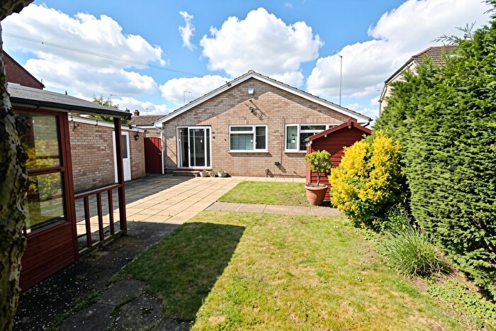 3 Bedroom Detached Bungalow For Sale In London Road, Sandy, SG19