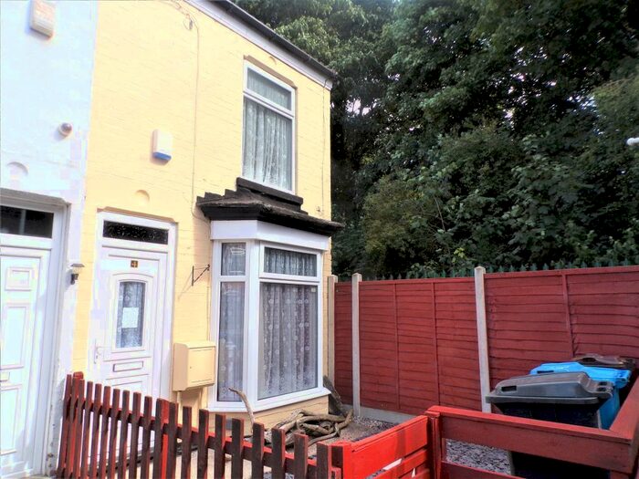 2 Bedroom End Of Terrace House To Rent In Chatsworth Avenue, Welbeck Street, Hull, HU5
