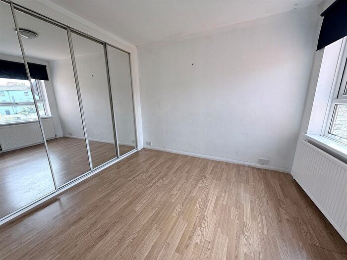 1 Bedroom Flat To Rent In The Parade, Margate, CT9