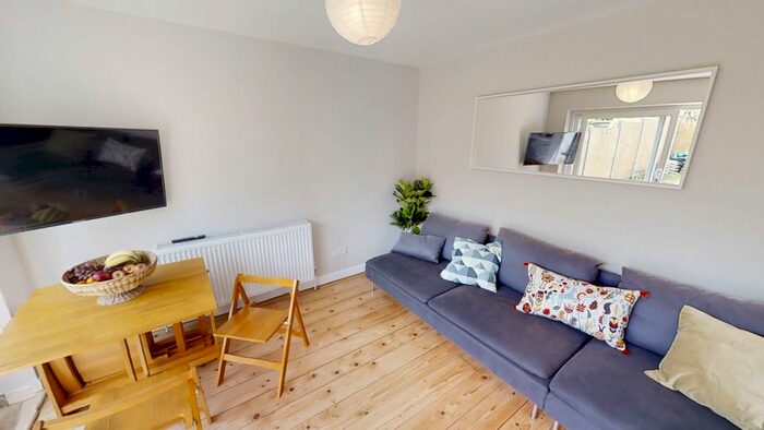 4 Bedroom Semi-Detached House To Rent In Vassall Court, Fishponds, Bristol, BS16