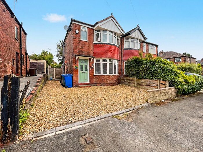 2 Bedroom Semi Detached House For Sale In Hilltop Grove, Whitefield, M45