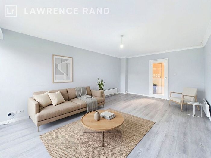 1 Bedroom Flat To Rent In Pembroke Road, Ruislip, HA4