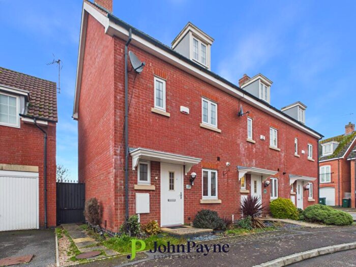3 Bedroom End Of Terrace House To Rent In Crediton Close, Coventry, West Midlands, CV3