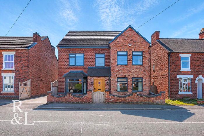 5 Bedroom Detached House For Sale In Gresley Wood Road, Church Gresley, Swadlincote, DE11