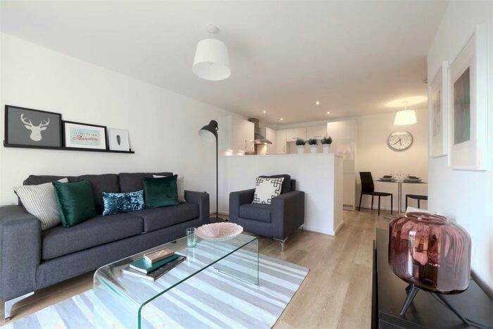 2 Bedroom Apartment To Rent In Petal Court, Worsley, Manchester, M28