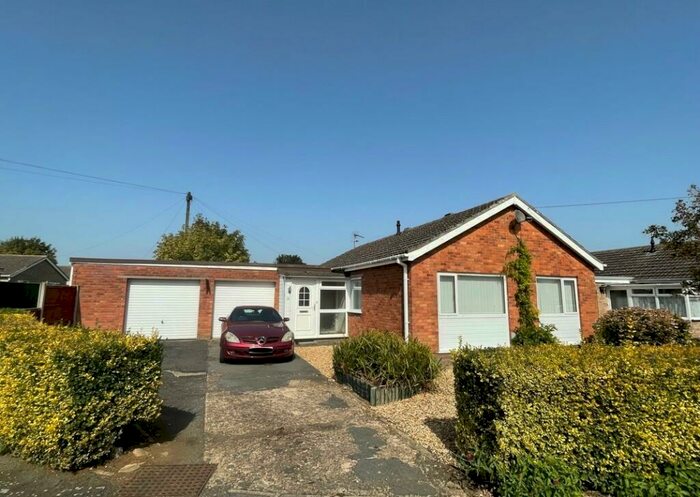 3 Bedroom Detached Bungalow For Sale In Bishops Road, Leasingham, NG34
