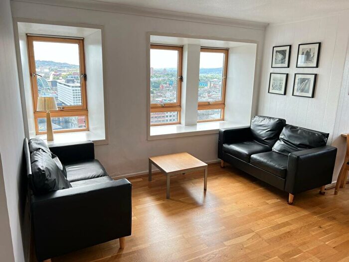 2 Bedroom Flat To Rent In Bewick Court, Princess Square, City Centre, Newcastle Upon Tyne, NE1