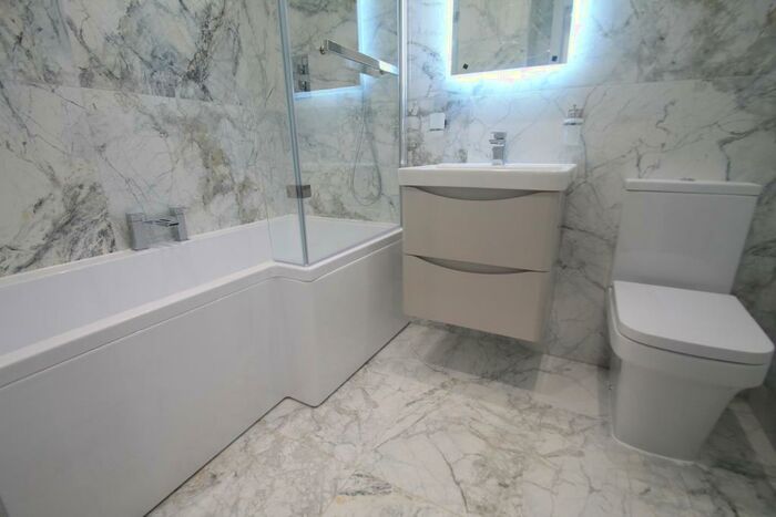 2 Bedroom Flat To Rent In Rothesay Road, Luton, LU1