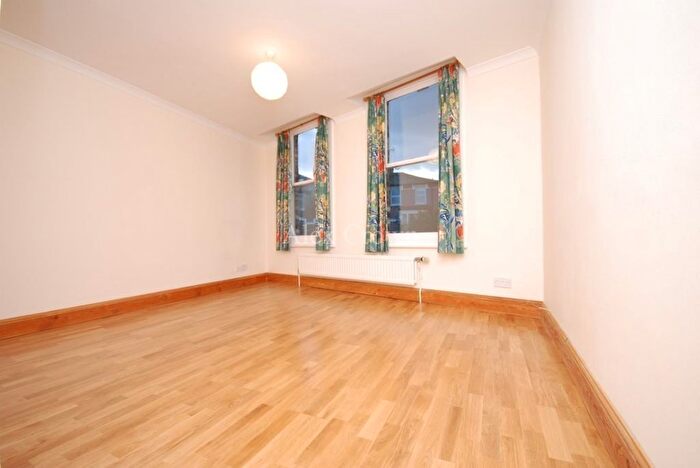 1 Bedroom Flat To Rent In Wray Crescent, London, N4
