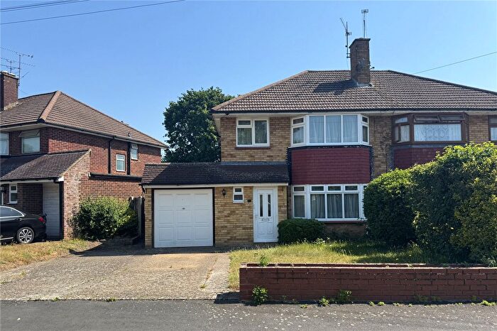 3 Bedroom Semi-detached House For Sale In Stubbs Moor Road, Farnborough, GU14