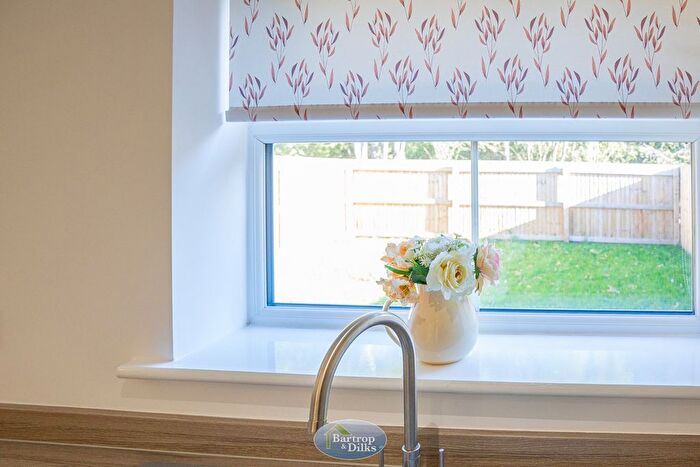 2 Bedroom Semi-Detached Bungalow For Sale In Hewer Drive, Costhorpe, S81