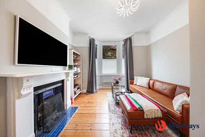 1 Bedroom Flat To Rent In Priory Park Road, Queen's Park, NW6