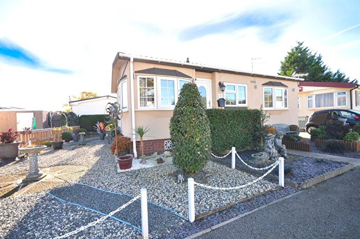 2 Bedroom Park Home For Sale In Palm Grove Court, Thorne, Doncaster, DN8