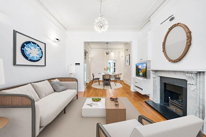 6 Bedroom Flat To Rent In Radipole Road, London, SW6