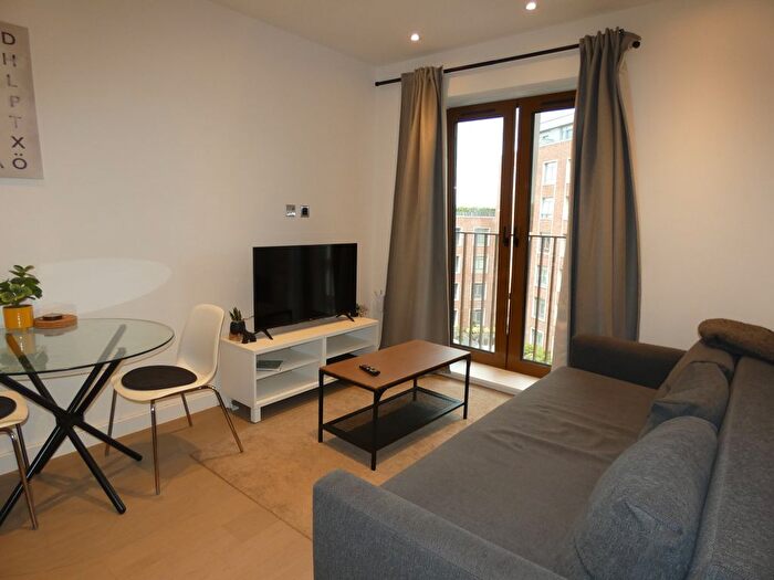 1 Bedroom Flat To Rent In Grosvenor Road, St. Albans, AL1