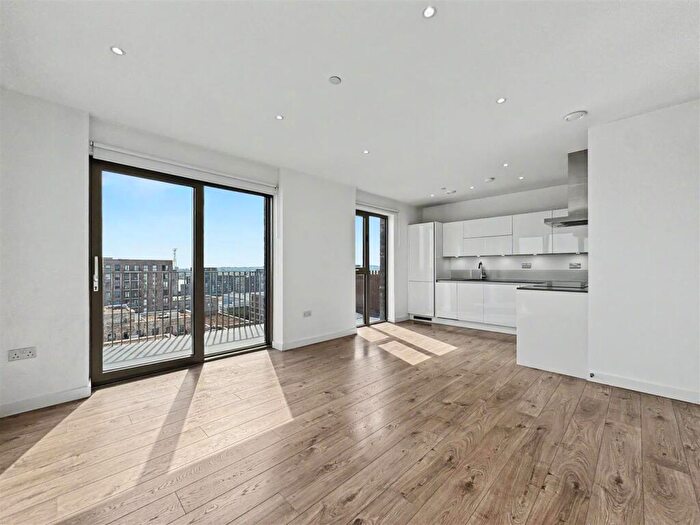 1 Bedroom Apartment For Sale In Galley House, Beckton, E16