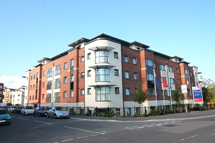 2 Bedroom Flat To Rent In Fosters Place, Kiln House, RH19