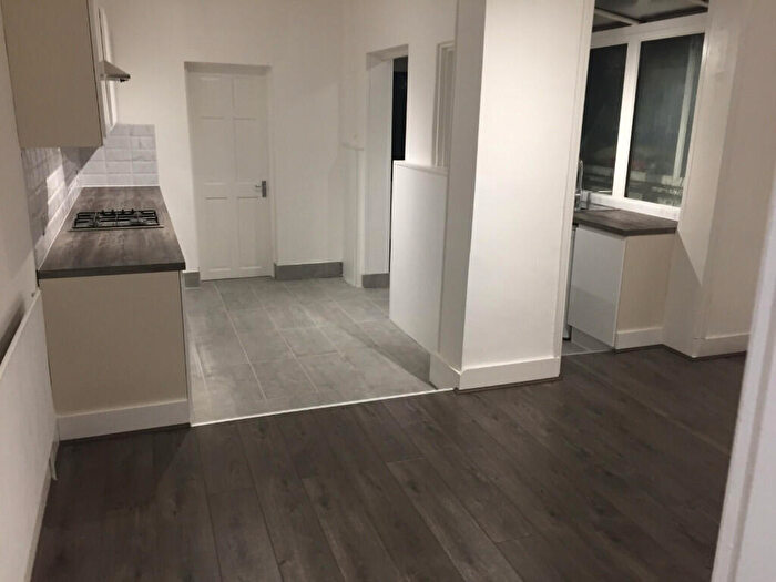 3 Bedroom Terraced House To Rent In Priory Road, Croydon, London, CR0