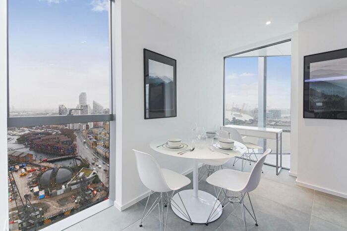 1 Bedroom Apartment To Rent In Dollar Bay, Canary Wharf, London, E14