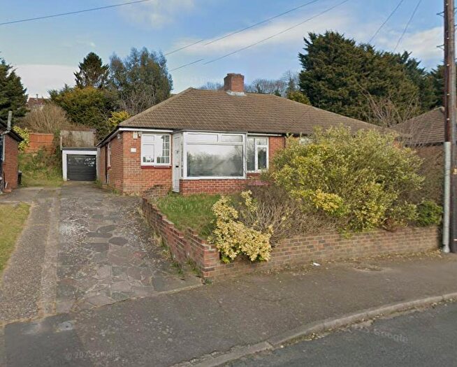 2 Bedroom Semi-Detached Bungalow To Rent In Barnfield Road, Orpington, Kent, BR5