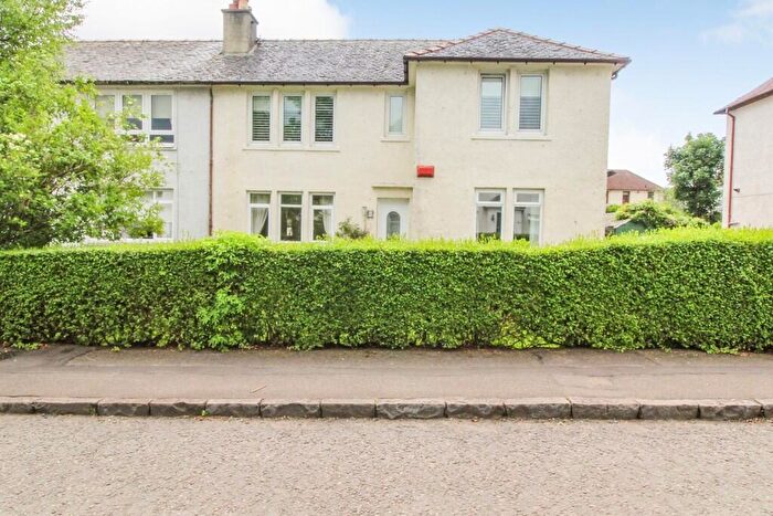 2 Bedroom Flat To Rent In Maple Drive, Parkhall, Clydebank, G81