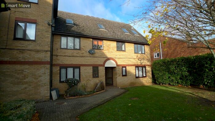 1 Bedroom Flat To Rent In Phorpres Court, Peterborough, Cambridgeshire., PE2