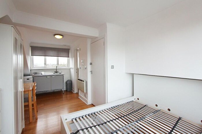 Studio To Rent In Leeside Crescent, London, NW11