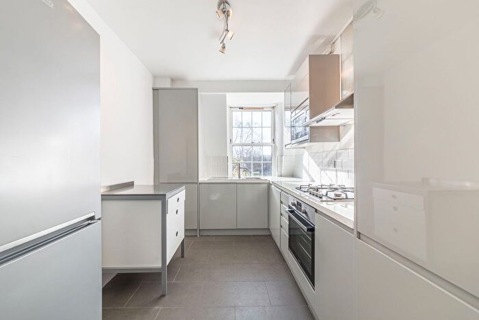 2 Bedroom Flat To Rent In Norfolk House, Regency Street, SW1P