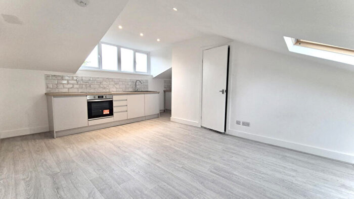 Studio To Rent In Seven Sisters Road, N7