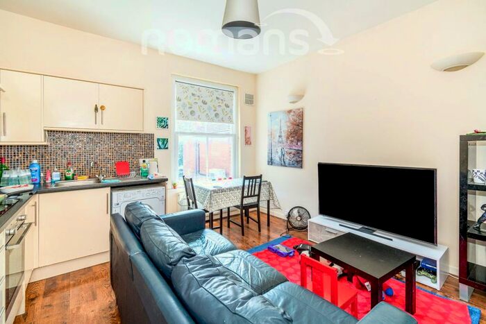 3 Bedroom Apartment To Rent In London Road, Southampton, SO15