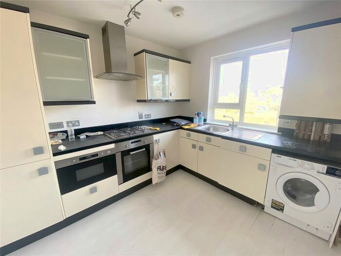 1 Bedroom Flat To Rent In Watford Way, London, NW7