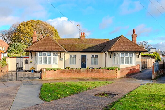 4 Bedroom Detached Bungalow For Sale In Broadlawn, Leigh-On-Sea, SS9