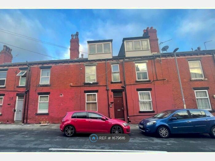 1 Bedroom Flat To Rent In Trentham Row, Leeds, LS11