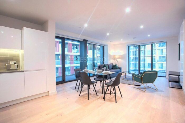 2 Bedroom Flat To Rent In Marco Polo Building, Royal Wharf, Royal Victoria Docks, E16