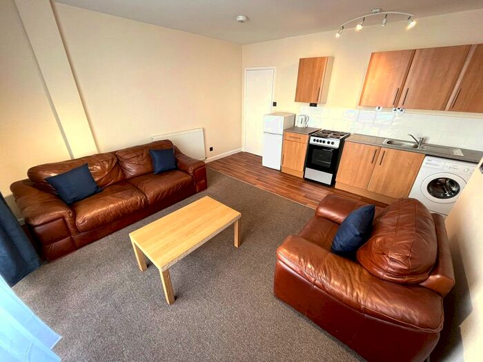 1 Bedroom Flat To Rent In Derby Road, Nottingham, NG1