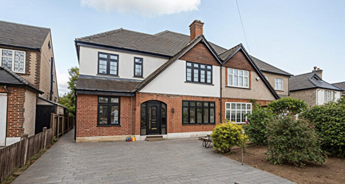 4 Bedroom Semi Detached House To Rent In Petts Wood Road, Orpington, BR5