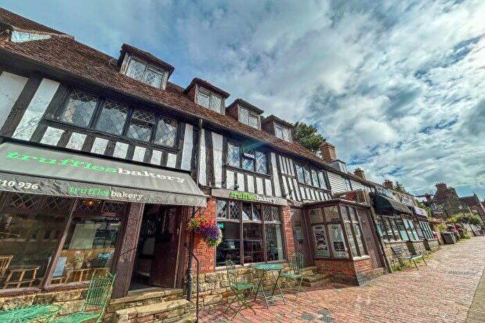 1 Bedroom Flat To Rent In High Street, Mayfield, TN20