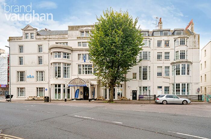 2 Bedroom Flat To Rent In Old Steine, Brighton, East Sussex, BN1