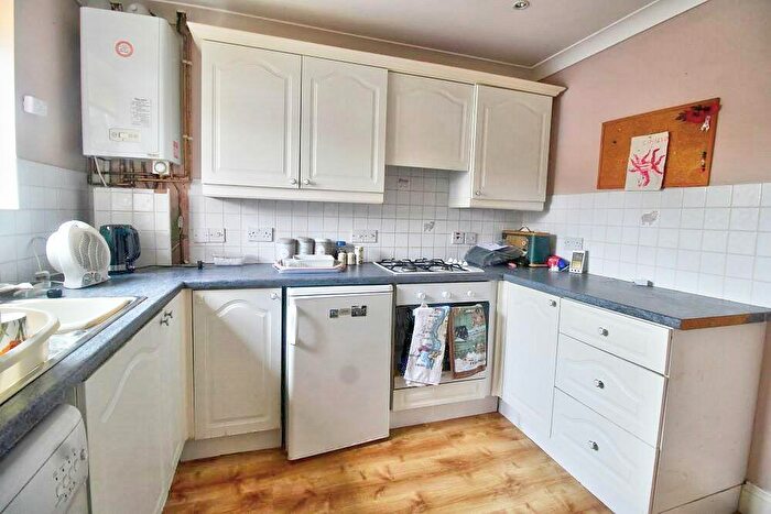2 Bedroom Semi-Detached House For Sale In Aberdale Road, Polegate, BN26