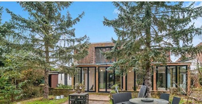 6 Bedroom Detached House To Rent In Crown Lane, London, SW16