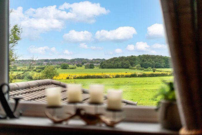 4 Bedroom Semi-Detached House For Sale In Dicconson Lane, Aspull, Wigan, WN2