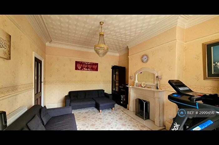5 Bedroom Terraced House To Rent In Cecil Avenue, Bradford, BD7