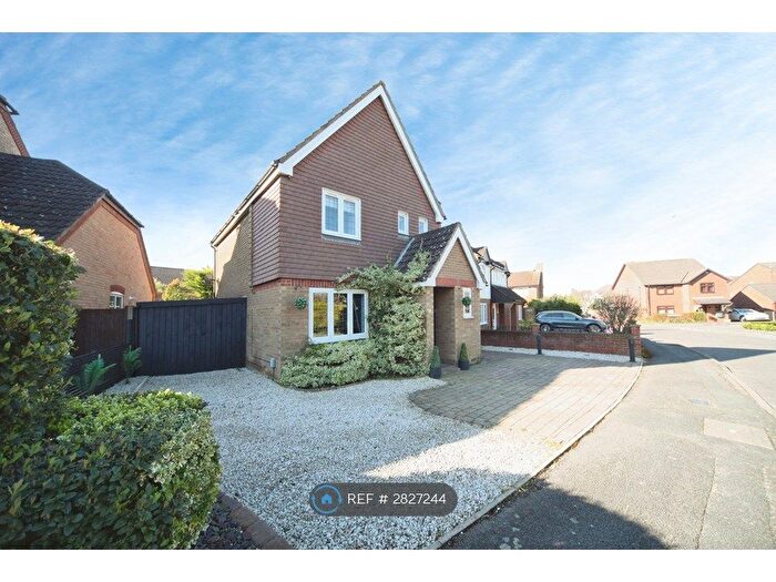 3 Bedroom Detached House To Rent In Chard Drive, Luton, LU3