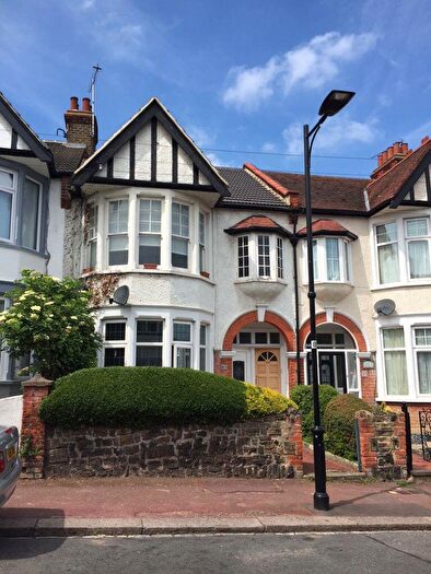 1 Bedroom Flat To Rent In Leigham Court Drive - : Online Enquiries Only, SS9