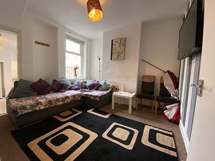 4 Bedroom House To Rent In Glenroy Street, Roath, CF24