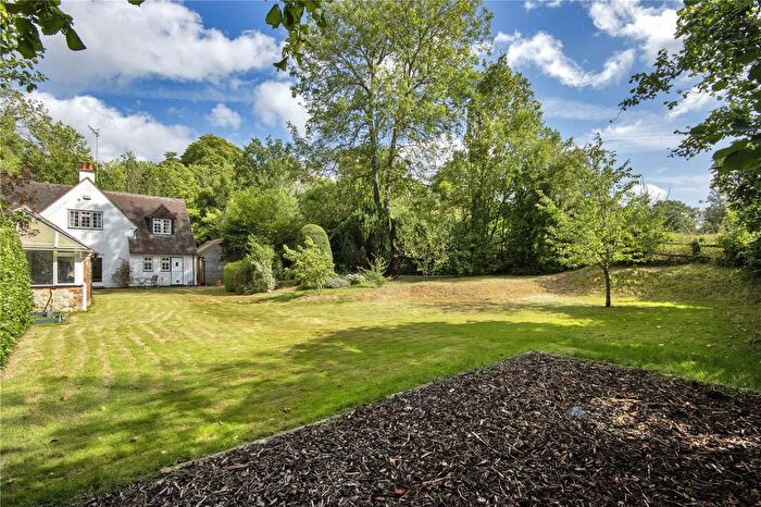 4 Bedroom End Of Terrace House For Sale In Hamptons Road, Hadlow, Tonbridge, Kent, TN11