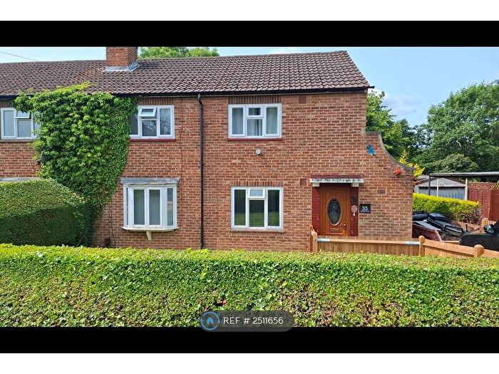 2 Bedroom Maisonette To Rent In Charsley Close, Amersham, HP6