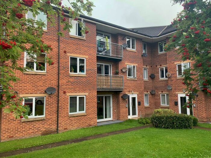 2 Bedroom Apartment To Rent In Woodeson Lea Rodley, LS13